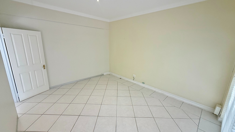 To Let commercial Property for Rent in Knysna Central Western Cape